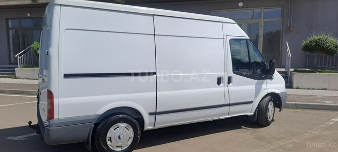 Ford Transit-7