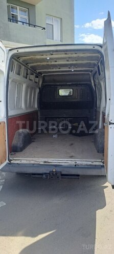 Ford Transit-8