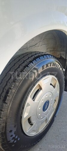 Ford Transit-6