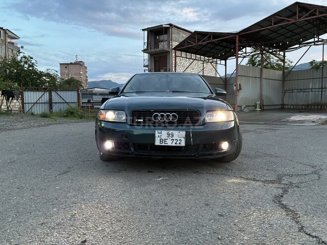 Audi A4-1