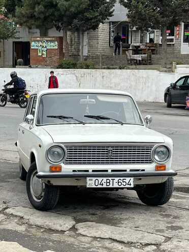 LADA (VAZ) 21011-1