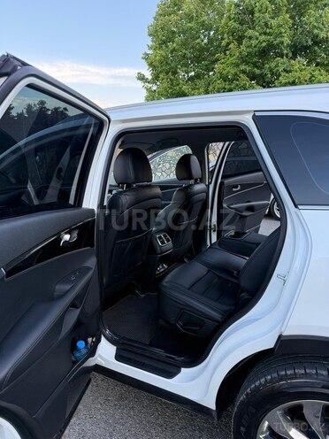 Kia Sorento-11