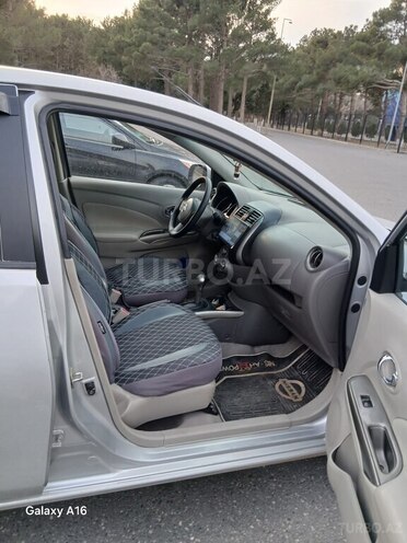 Nissan Sunny-9