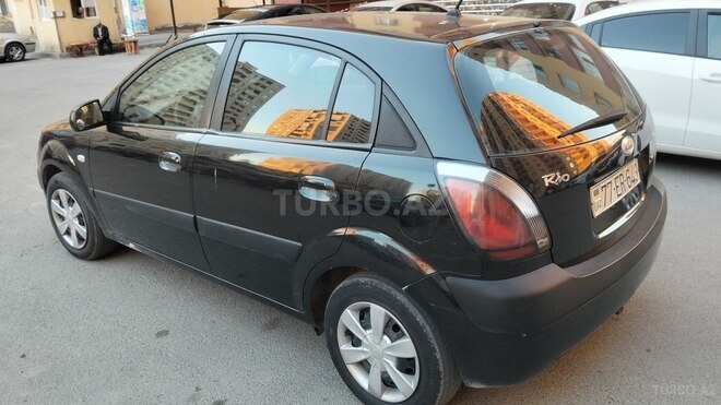 Kia Rio-4