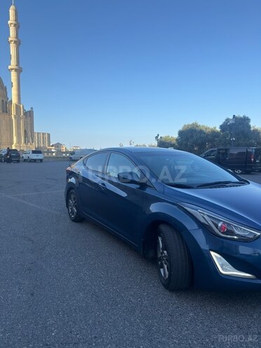 Hyundai Elantra-5