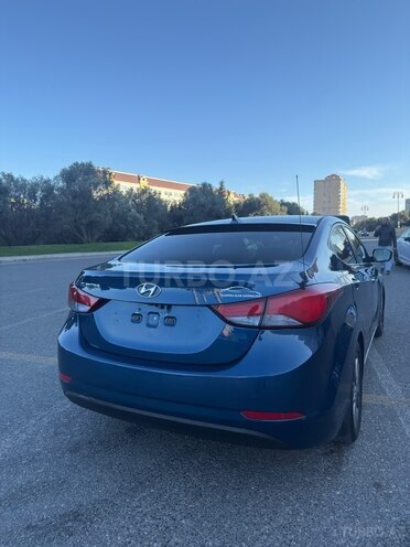 Hyundai Elantra-7