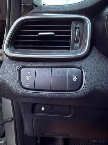 Kia Sorento-9