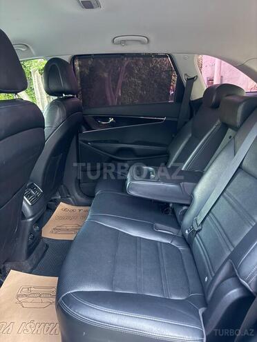 Kia Sorento-12