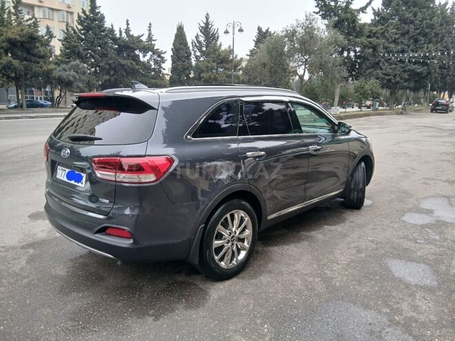 Kia Sorento-11