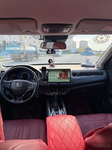 Honda HR-V-8