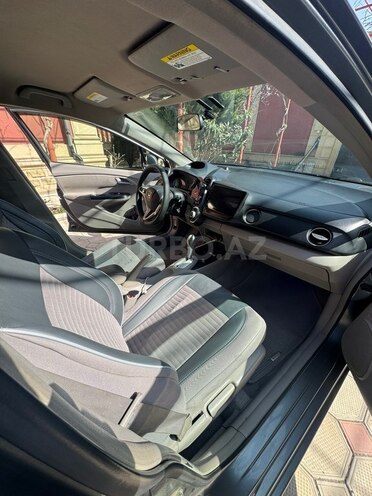 Honda Insight-5