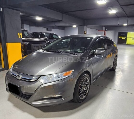 Honda Insight-3