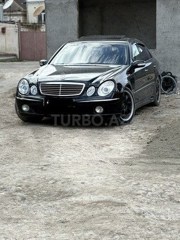 Mercedes E 240-1