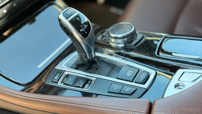 BMW 528-12