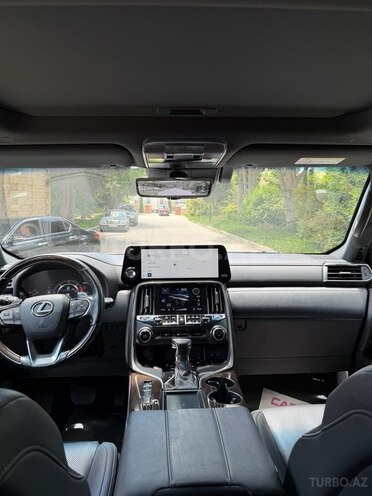 Lexus LX 500d-5
