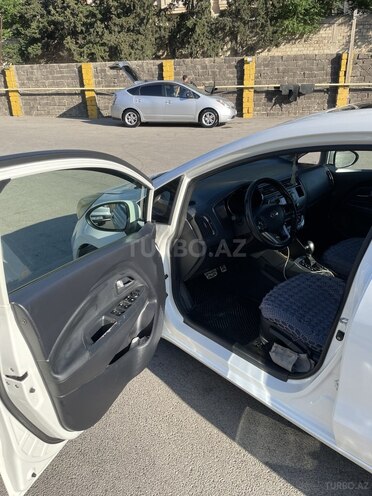 Kia Rio-15