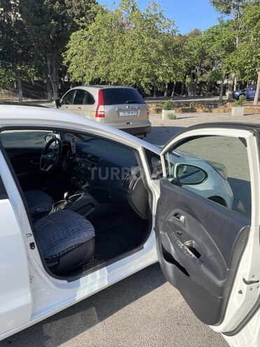 Kia Rio-14