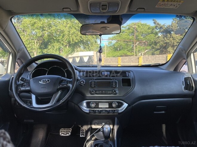 Kia Rio-18