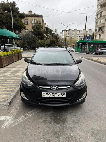 Hyundai Accent-1