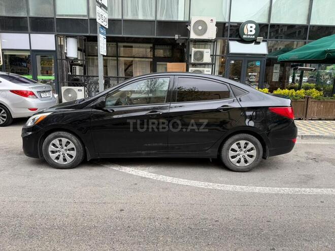 Hyundai Accent-3