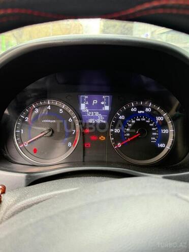 Hyundai Accent-6