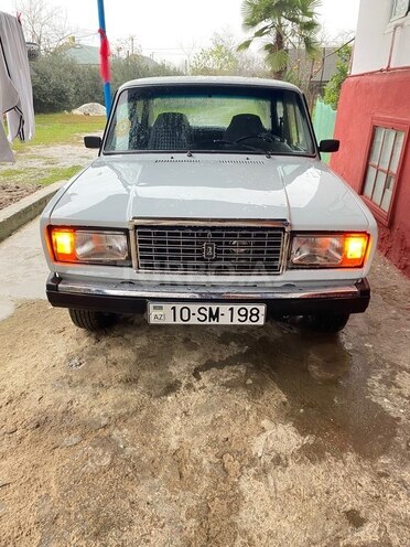 LADA (VAZ) 2107-1