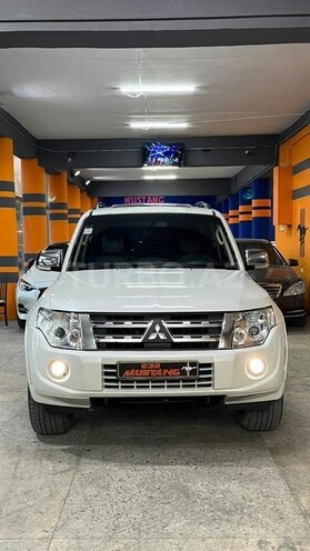 Mitsubishi Pajero-6
