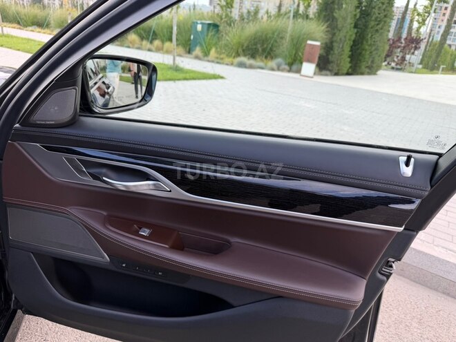 BMW 740-14