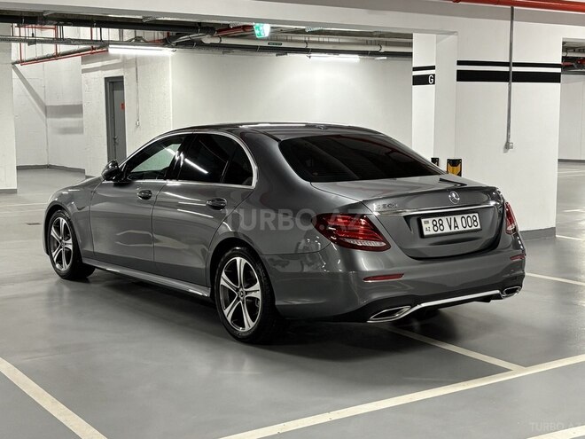 Mercedes E 300-2