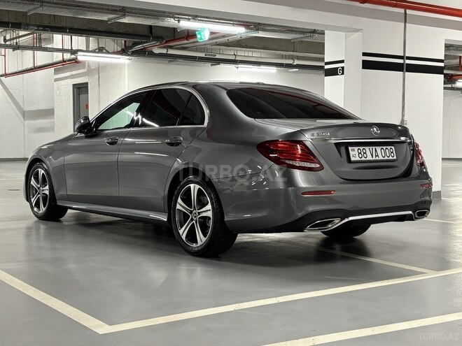Mercedes E 300-7