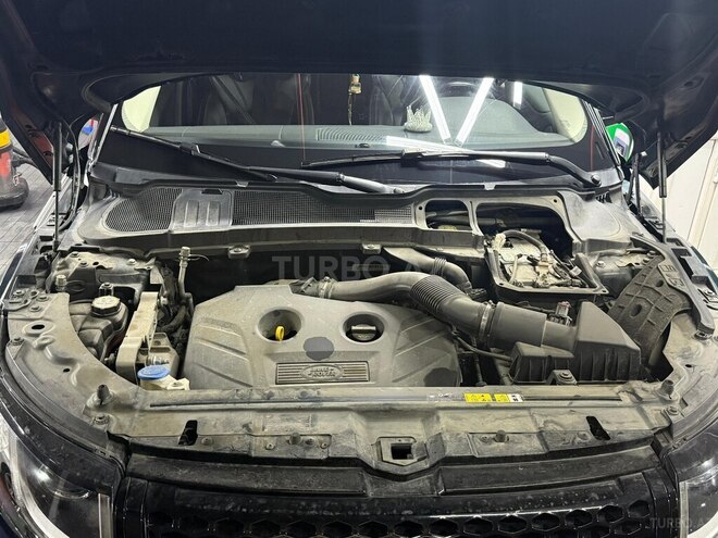 Land Rover RR Evoque-11