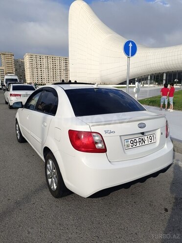 Kia Rio-3