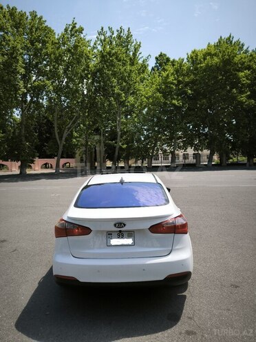 Kia Cerato-10