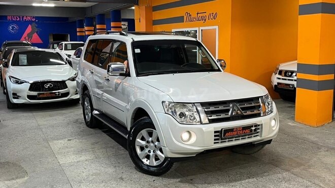 Mitsubishi Pajero-12