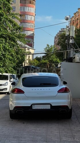 Porsche Panamera-2