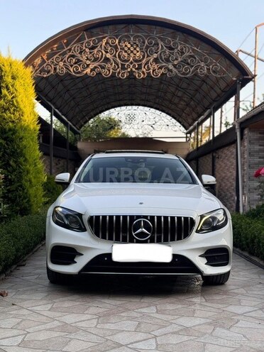 Mercedes E 220 d-1