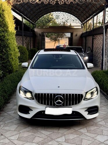 Mercedes E 220 d-2