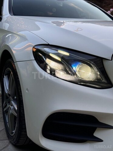 Mercedes E 220 d-7