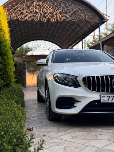 Mercedes E 220 d-5