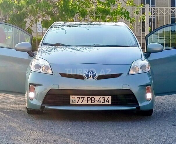Toyota Prius-21