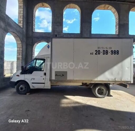 Ford Transit-2