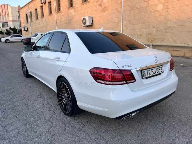 Mercedes E 220-6