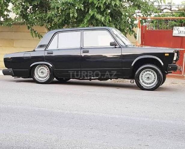 LADA (VAZ) 2107-4