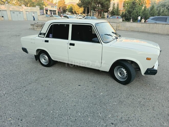 LADA (VAZ) 2107-4