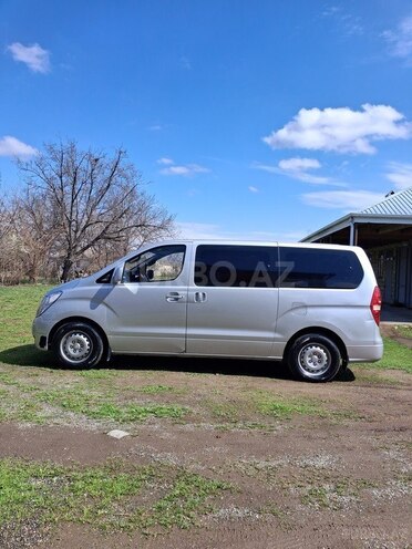 Hyundai H-1-7