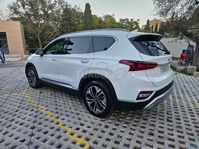 Hyundai Santa Fe-8