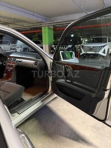 Mercedes E 240-14