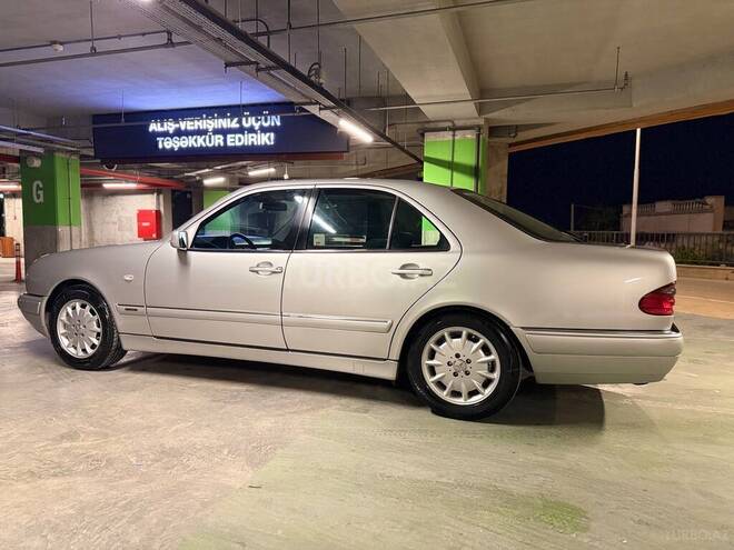 Mercedes E 240-6