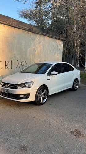 Volkswagen Polo-12