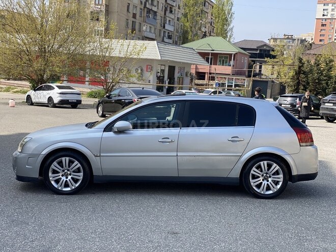 Opel Vectra-4